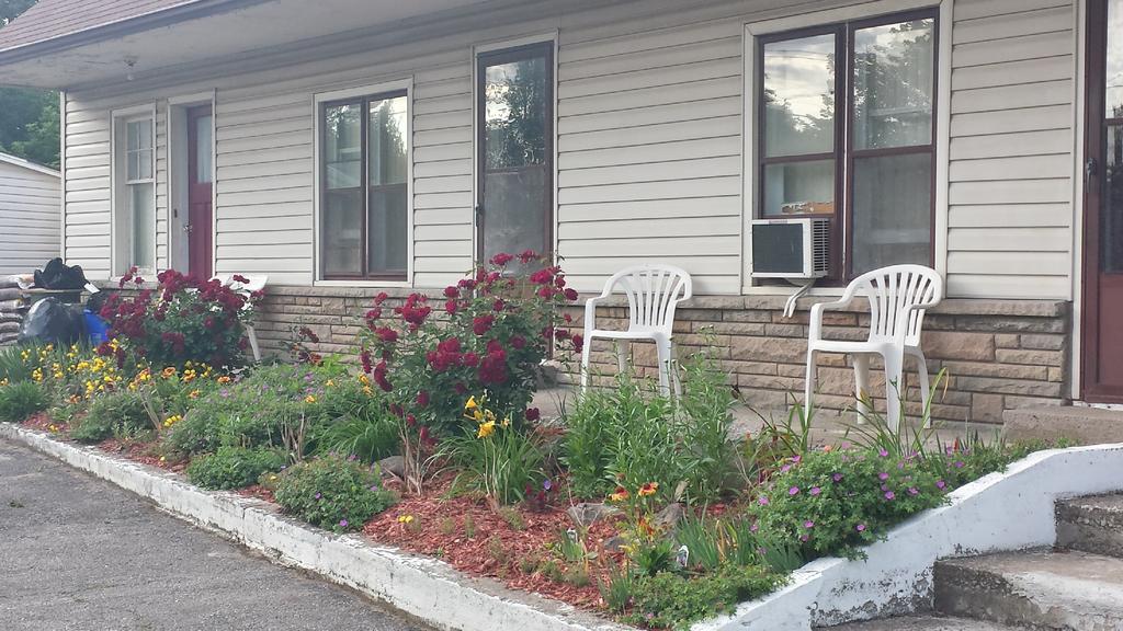 Hipwell'S Motel Fonthill Exterior foto