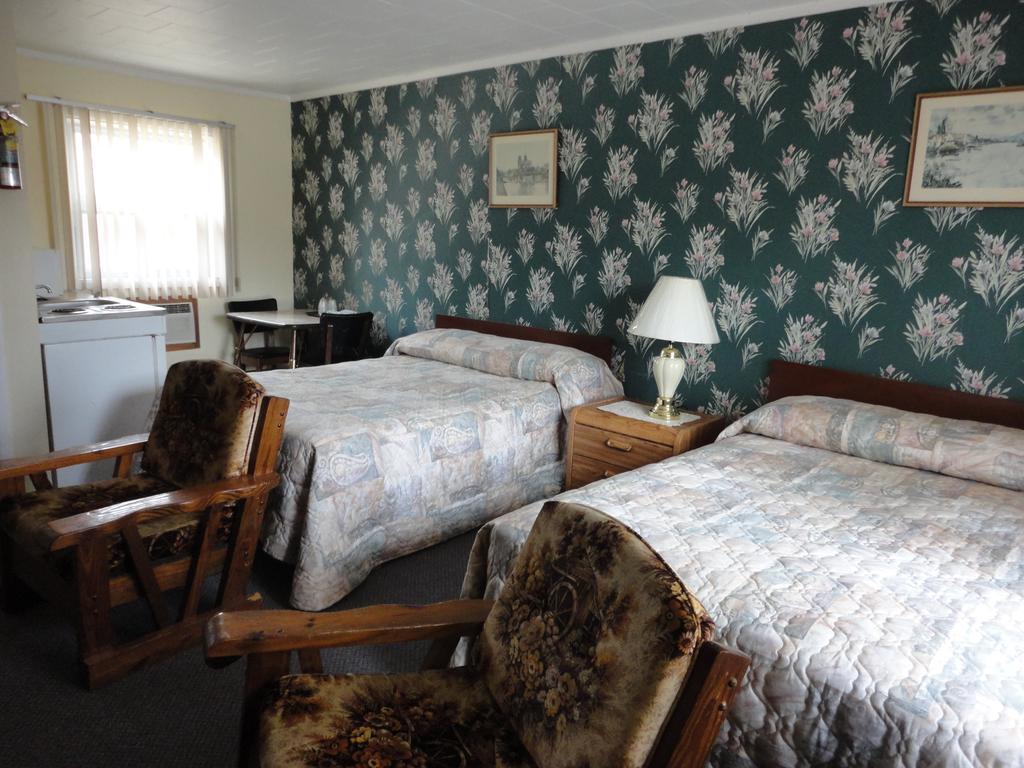 Hipwell'S Motel Fonthill Habitación foto