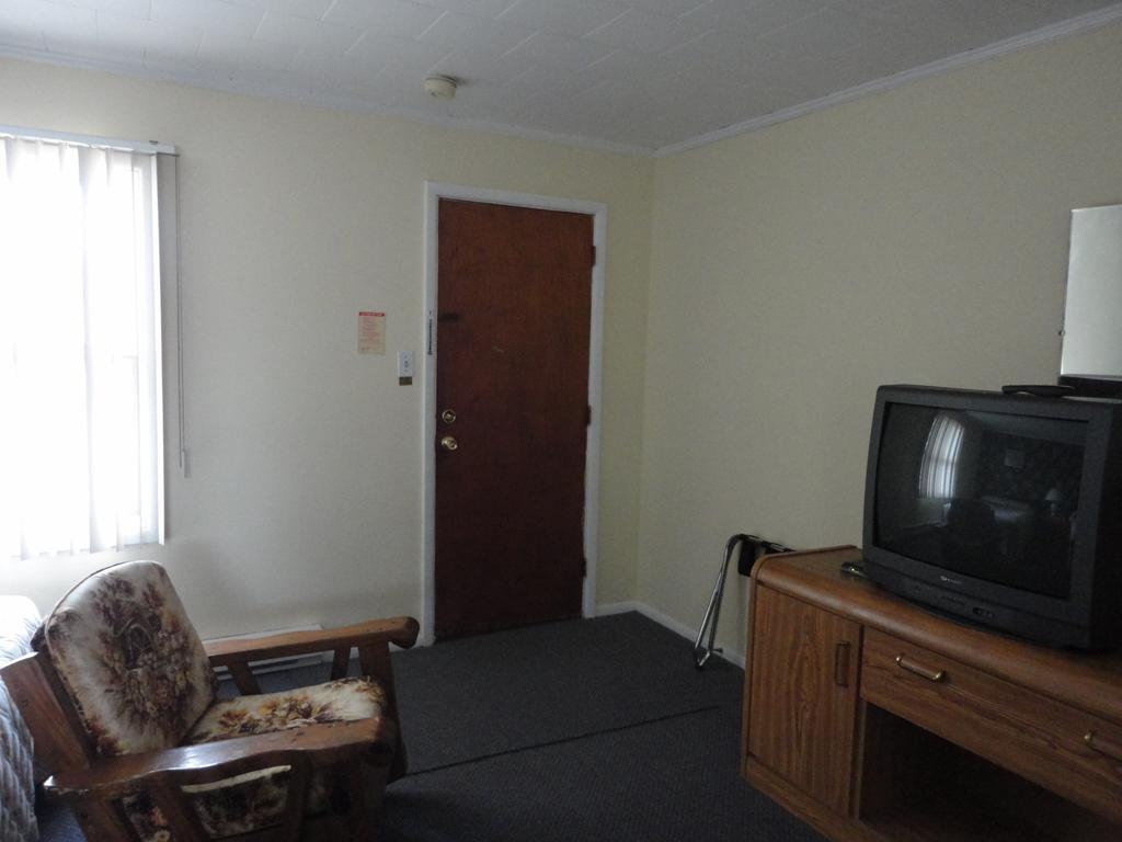 Hipwell'S Motel Fonthill Habitación foto