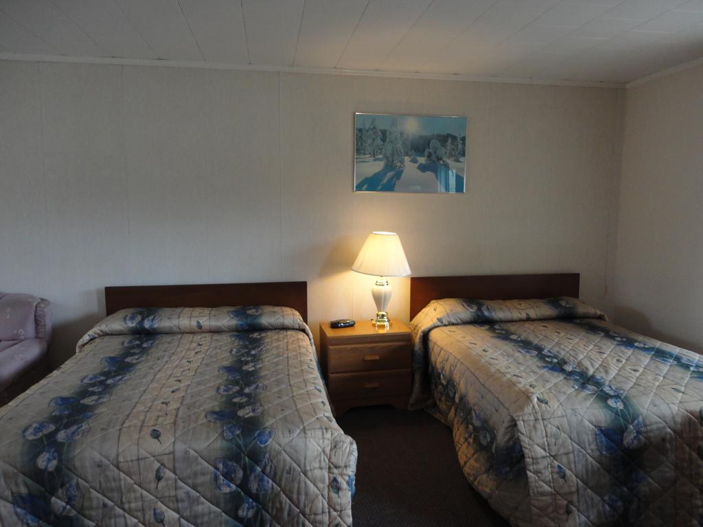 Hipwell'S Motel Fonthill Habitación foto