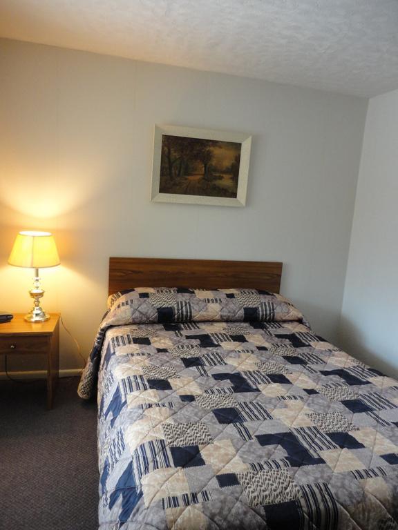 Hipwell'S Motel Fonthill Habitación foto